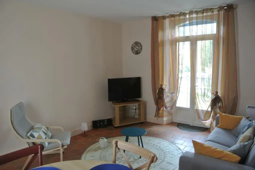 Gite Des Hirondelles Vic-sur-Cere Holiday home