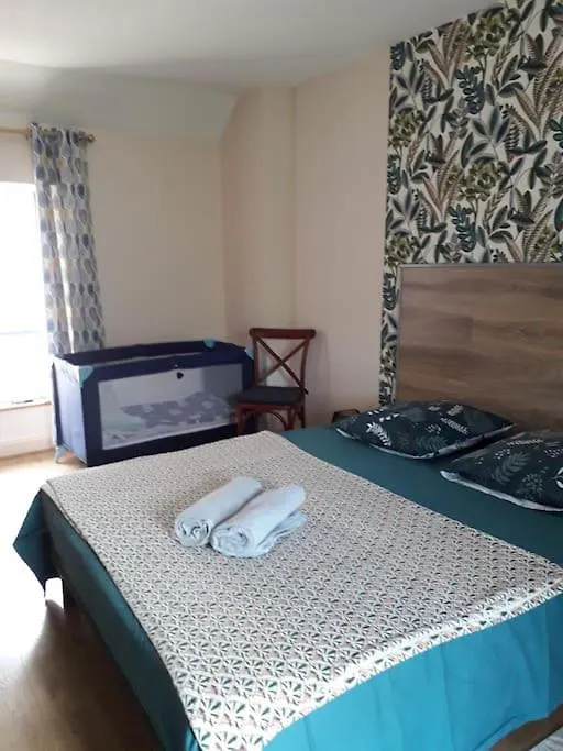 Holiday home Gite Des Hirondelles Vic-sur-Cere