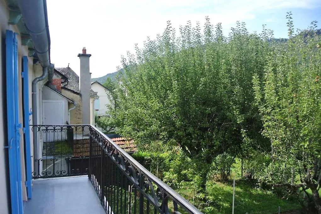 Gite Des Hirondelles Vic-sur-Cere