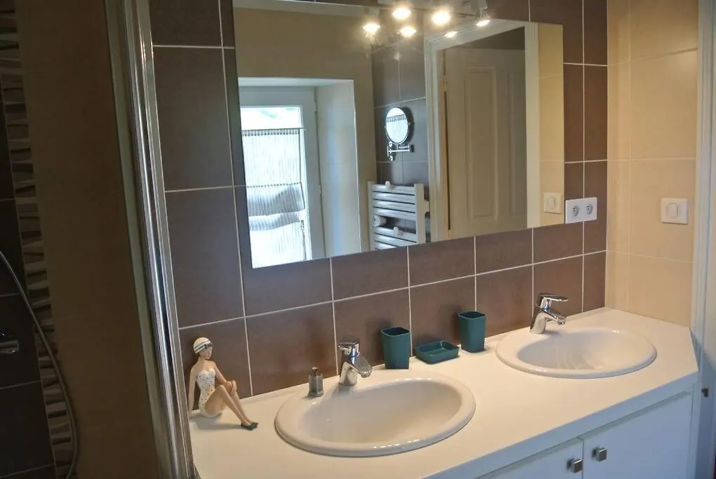 Gite Des Hirondelles Vic-sur-Cere Holiday home